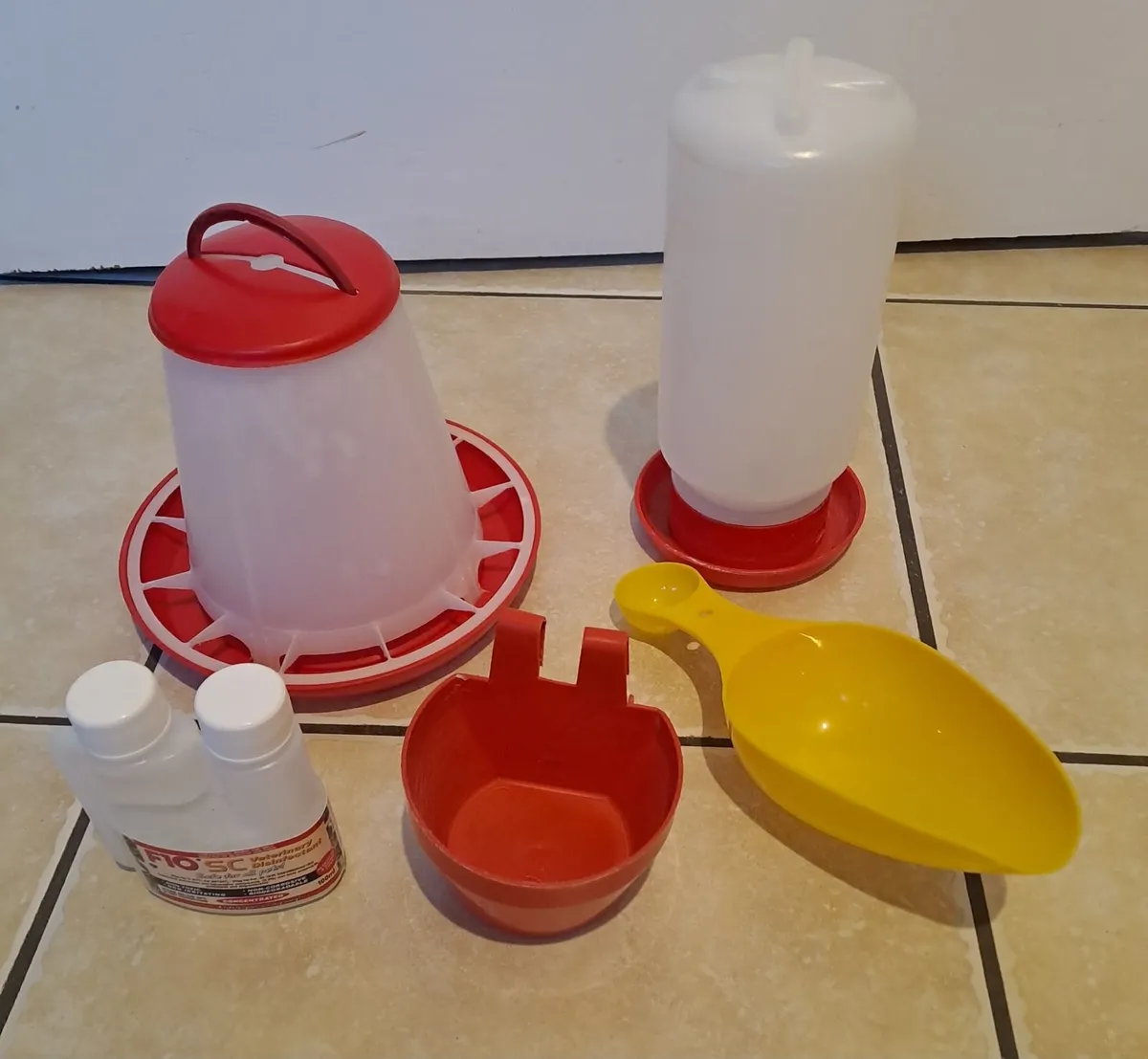 Chickens feeder and drinker - Image 2