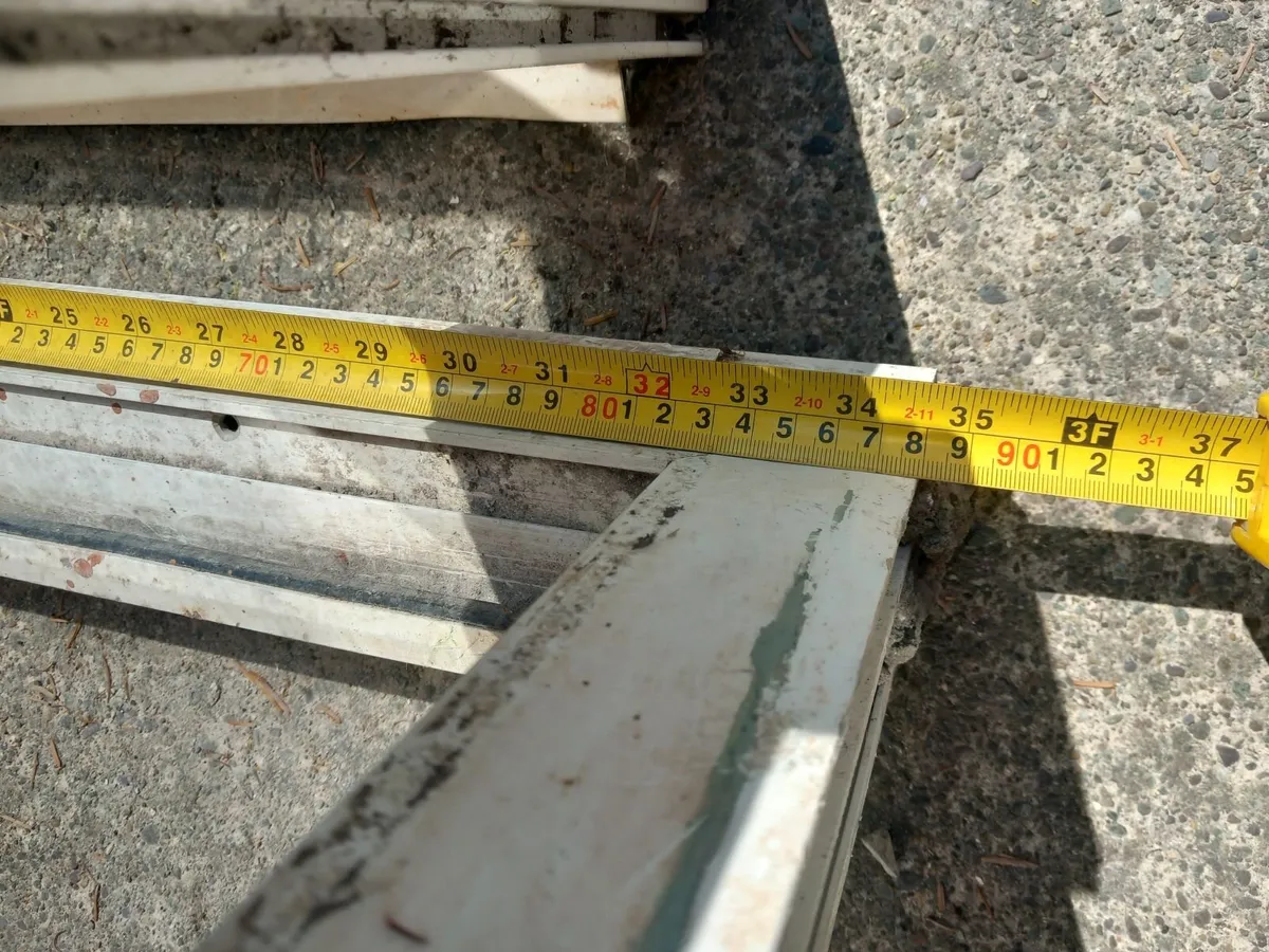 Outside door - Image 4