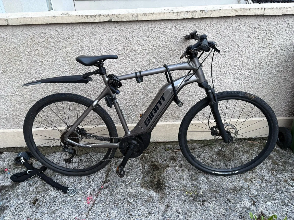 Quick sale Giant e roam + - Image 1