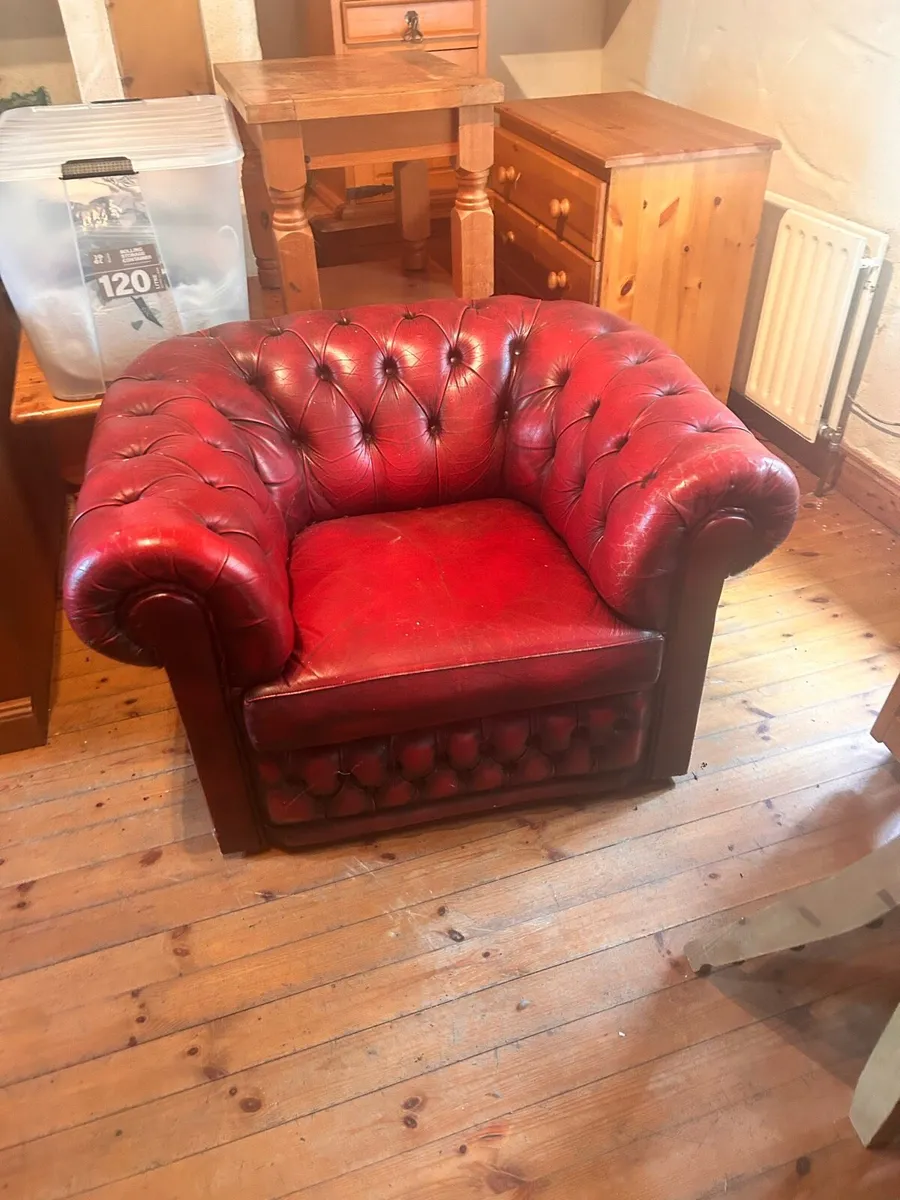 Chesterfield chairs x 2 - Image 2