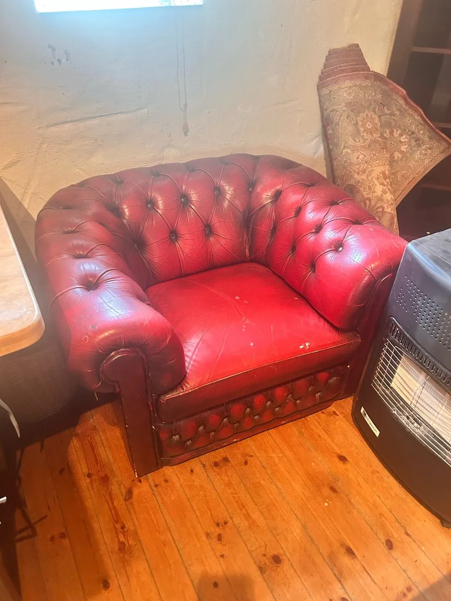 Chesterfield chairs x 2 - Image 4