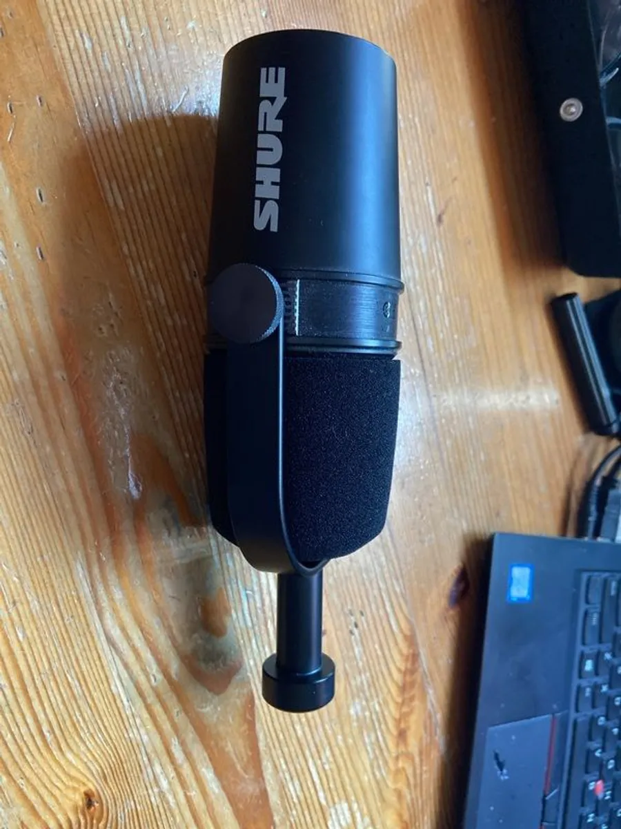 Shure MV7X Podcast Mic - Image 2