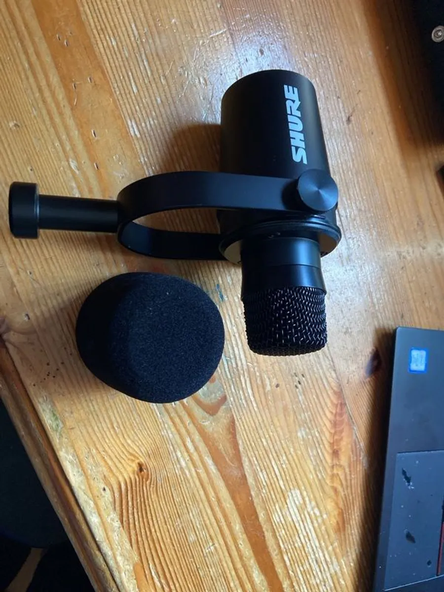 Shure MV7X Podcast Mic - Image 4