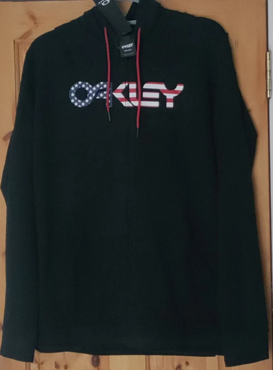 Oakley Hoodie XL New - Image 3