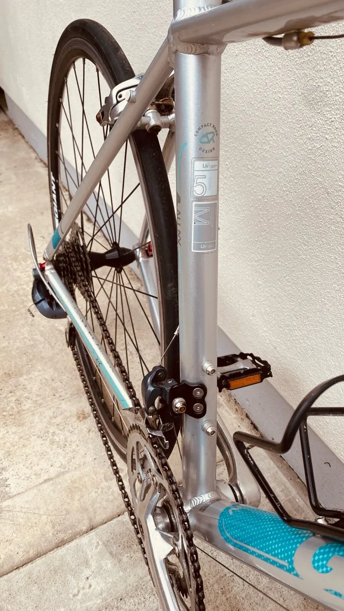 Giant Avail Women’s RH Road bike Size (M)Serviced - Image 2