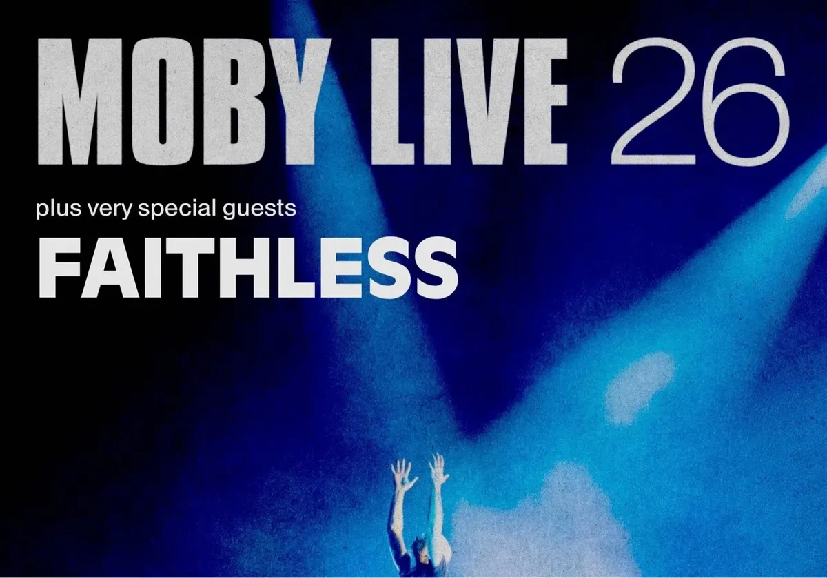 Moby Front Standing x 2