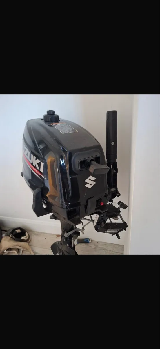 susuki 4hp four stoke outboard engine for sale - Image 2