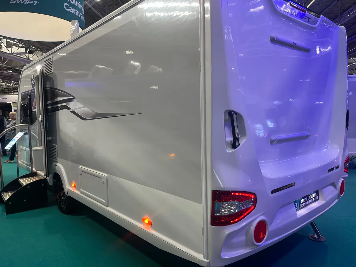 NEW SWIFT MAJOR 4 SB D/SPECIAL4/5 BERTH ISLAND BED - Image 4