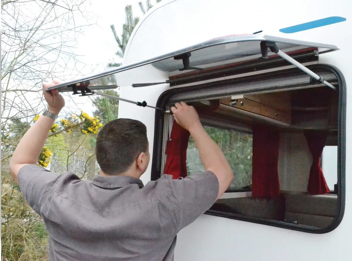 Caravan windows made to order - Image 2