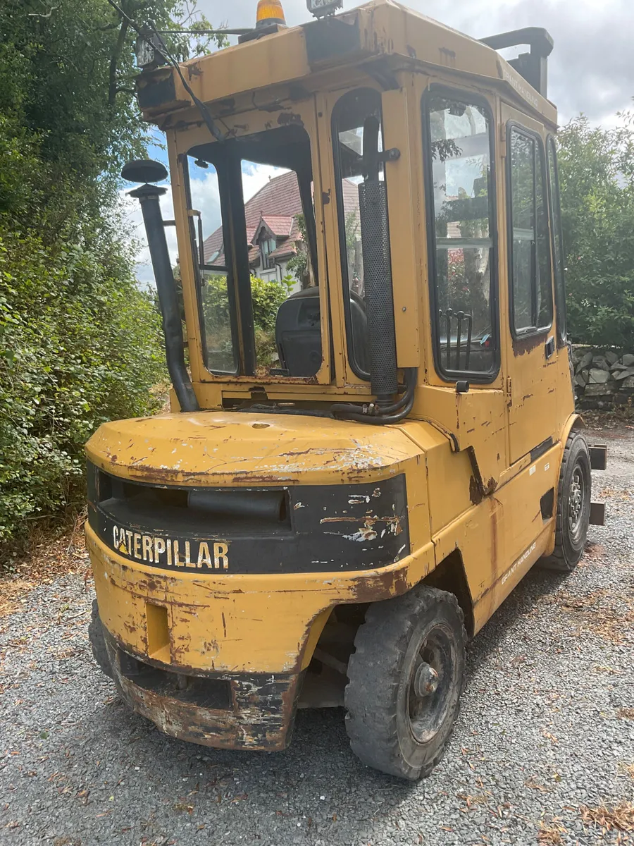 FORKLIFT - Image 2