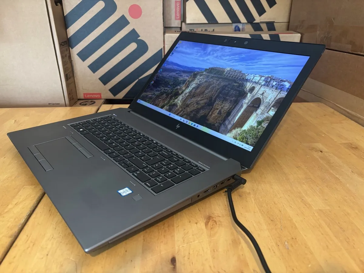 HP zBook 17 Engineering Laptops-i7-6Gb Graphics - Image 4