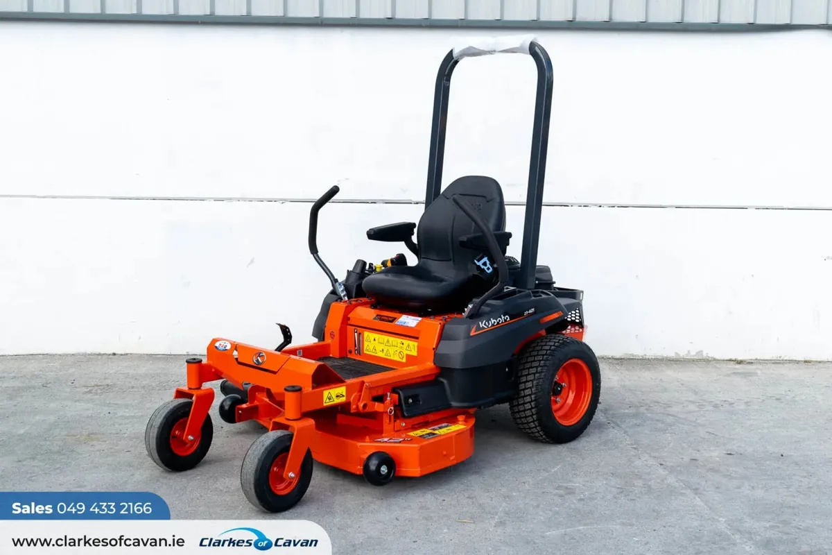Kubota Z1-421 Zero Turn Lawnmower - Image 1