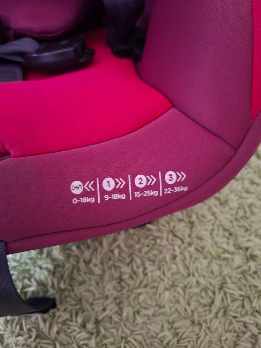 Car seat - Image 1