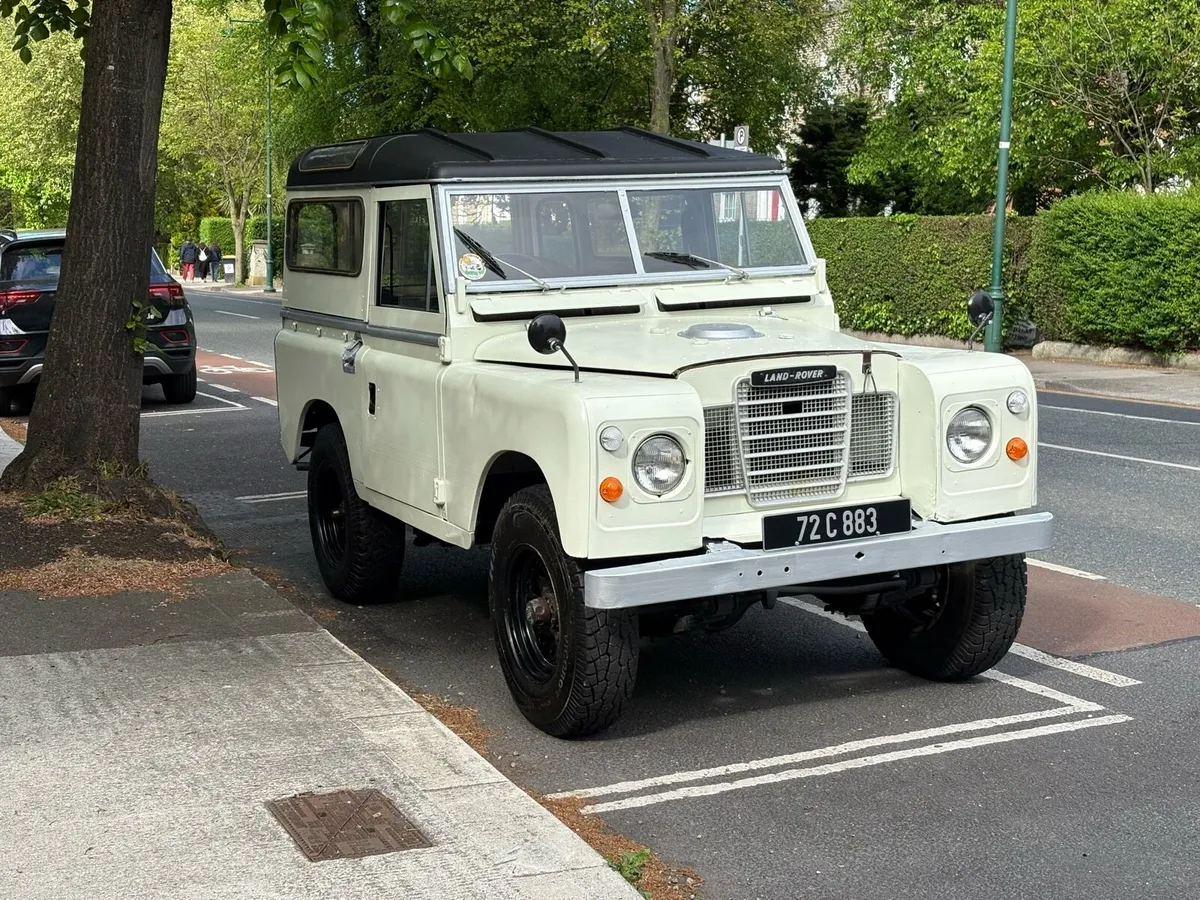 Landrover series 3 petrol 1972 razor hood - Image 2