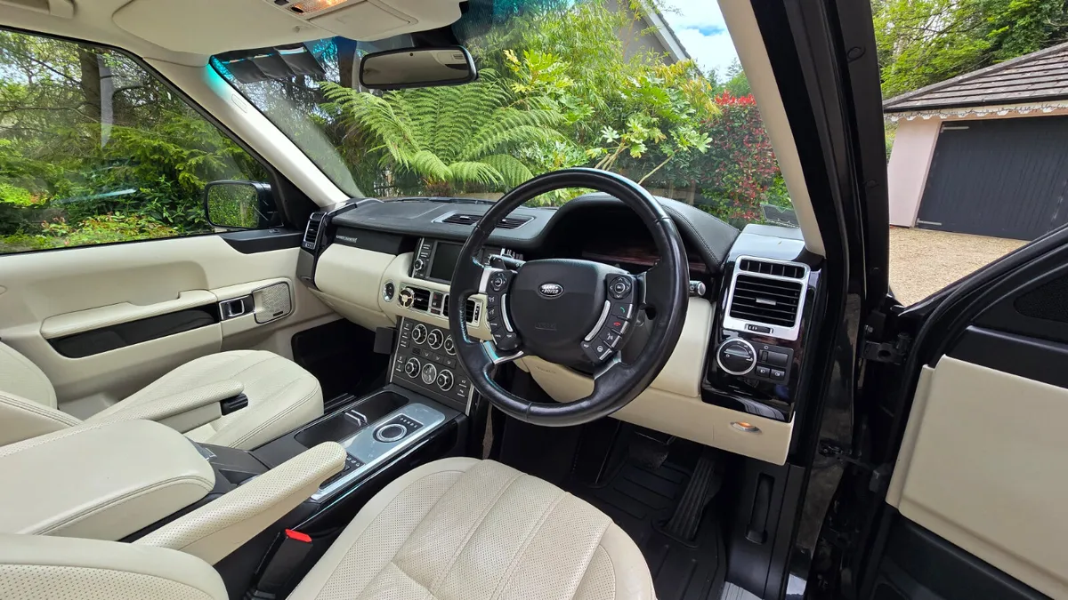 2011 Range Rover 4.4 Diesel 87,000miles & €333 - Image 4
