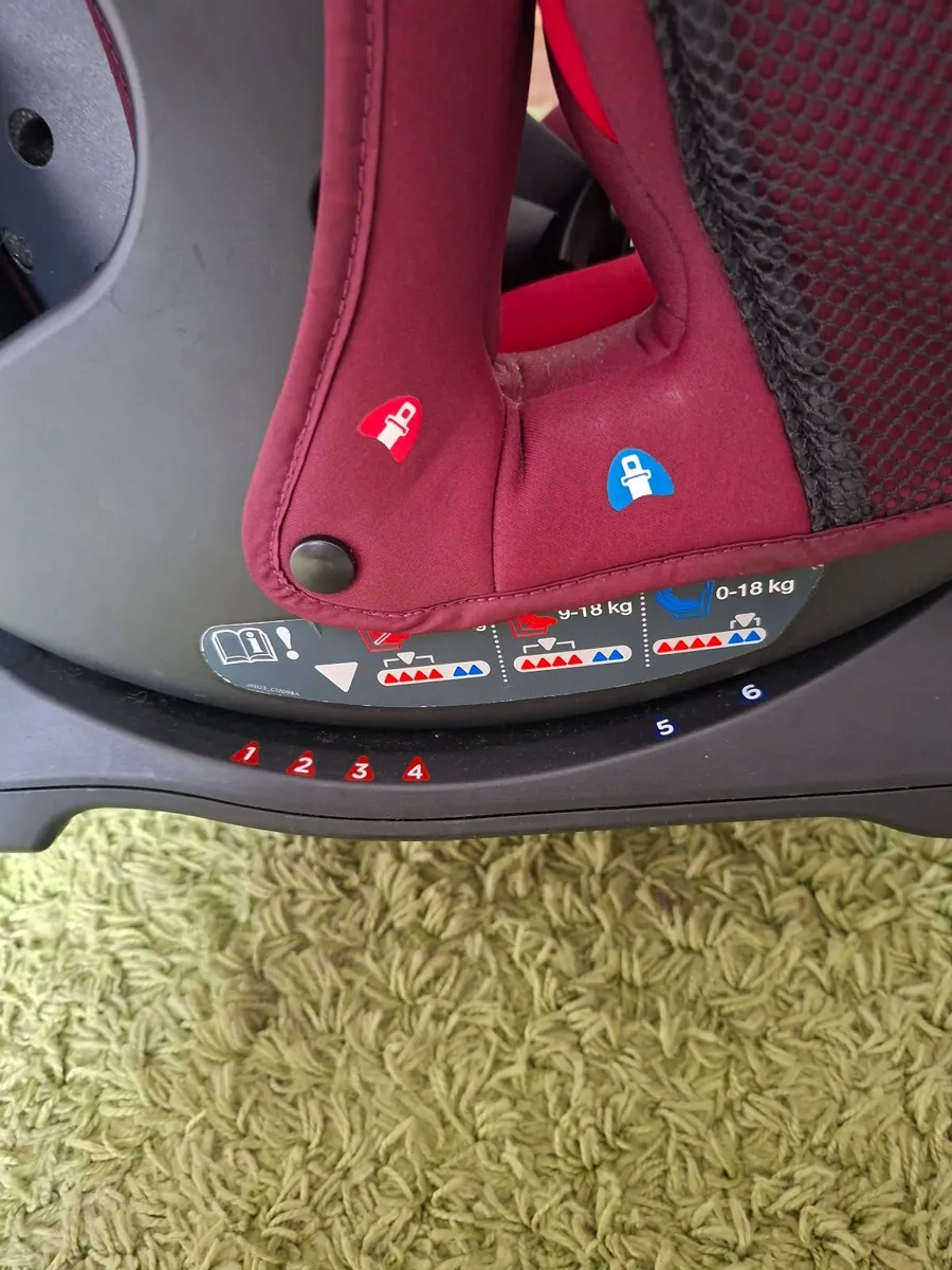 Car seat - Image 2