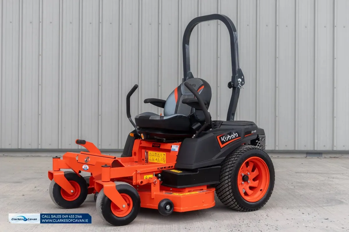 Kubota Z2-481 Zero Turn Lawnmower - Image 3