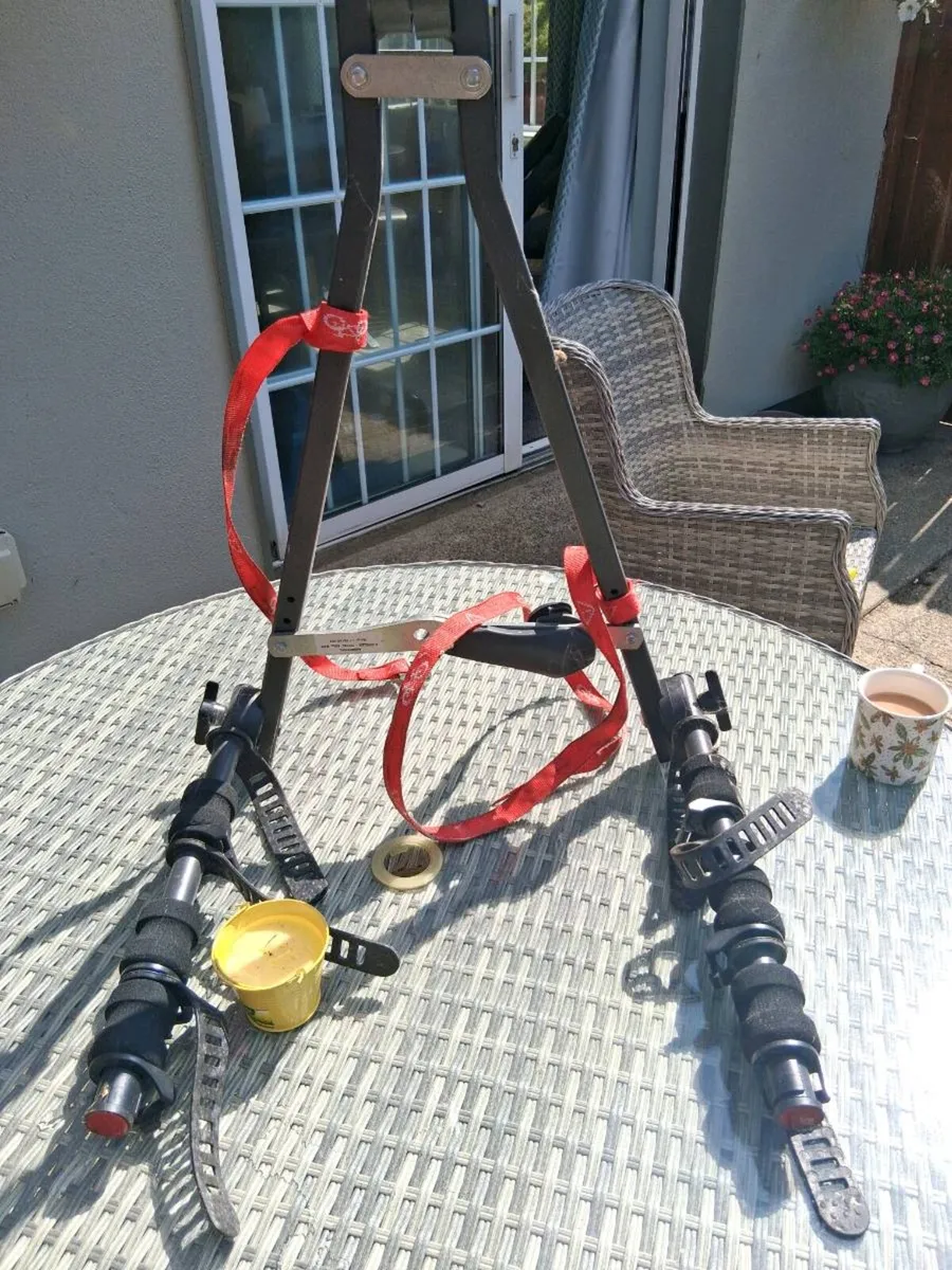 Bike carrier for tow bar - Image 1