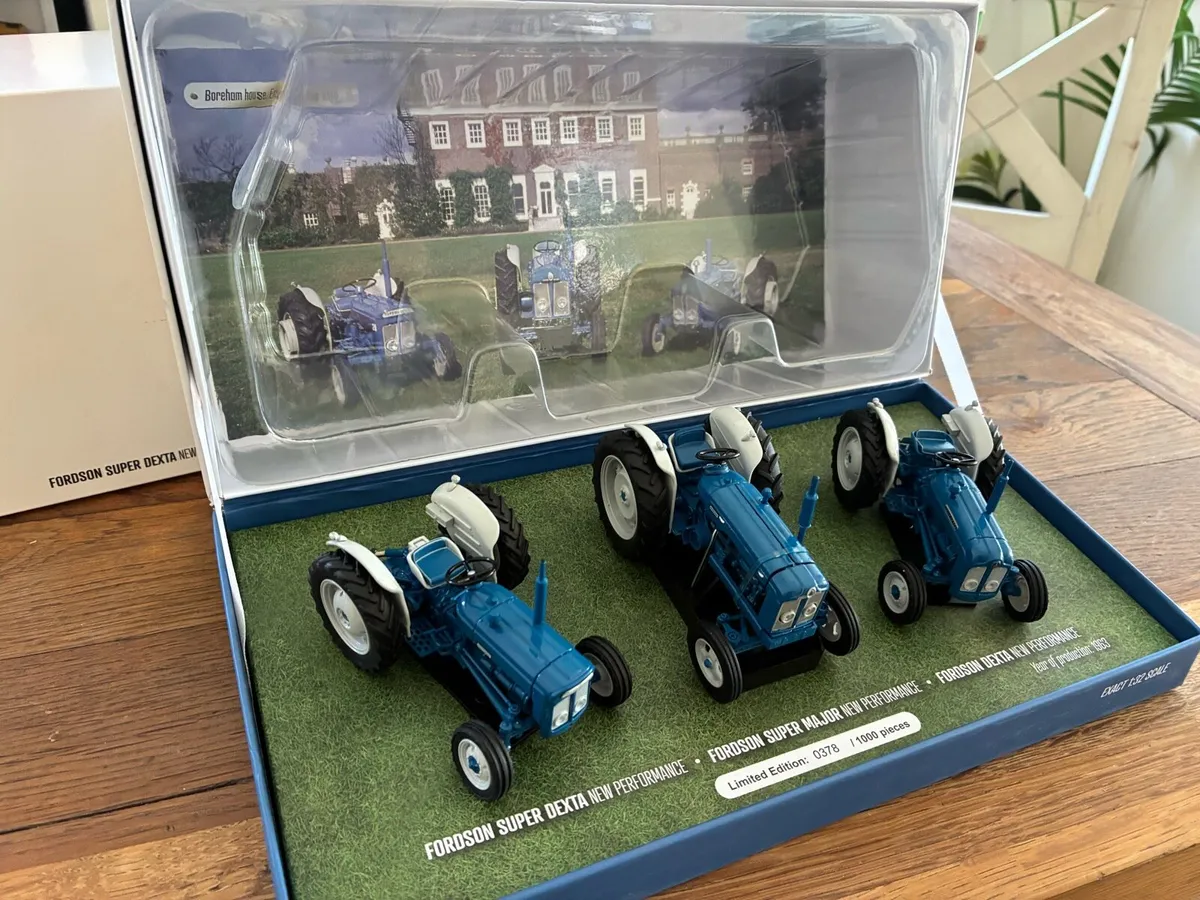 1:32 Fordson set - Image 2