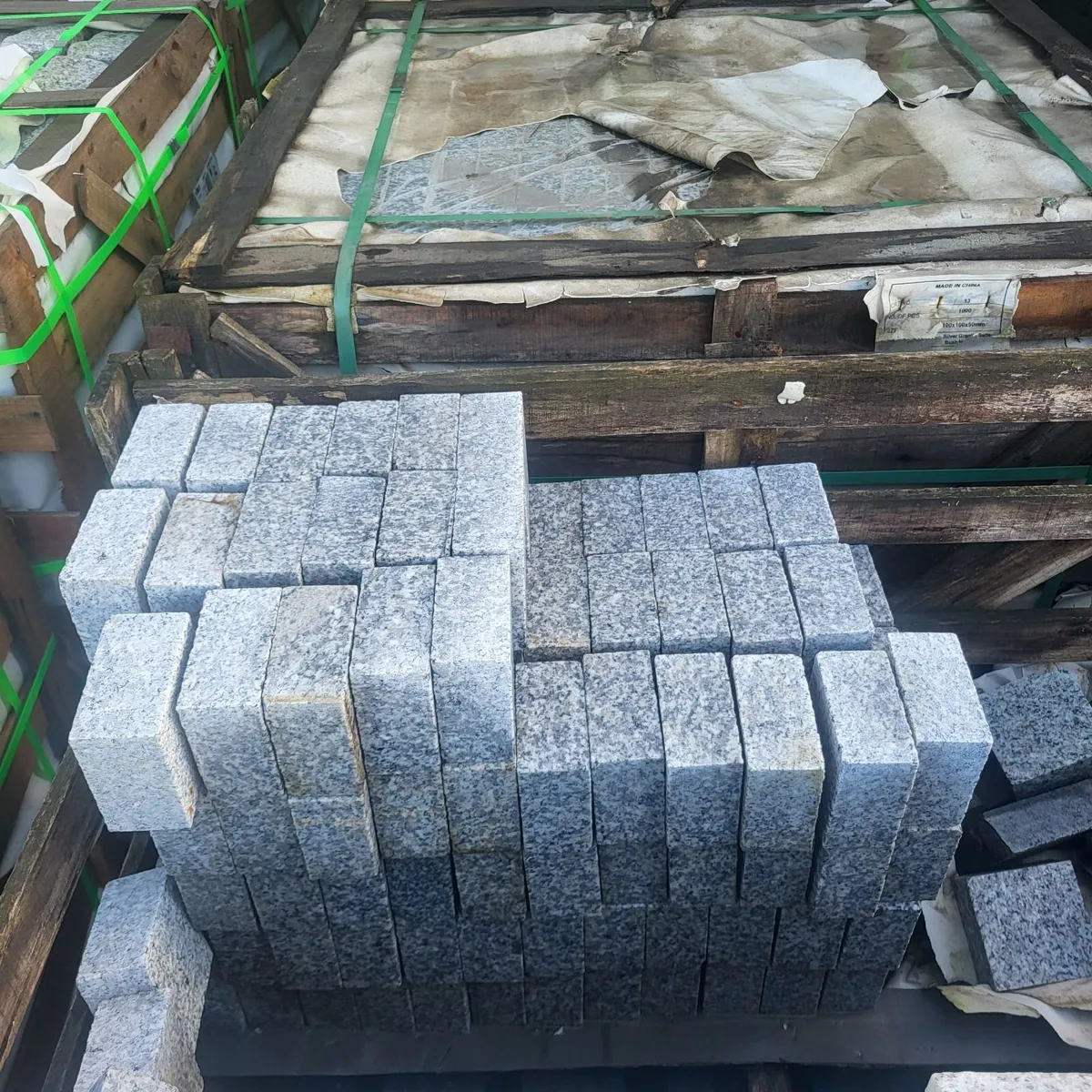 Sawn Silver Granite Setts 100x100x50mm - Image 2