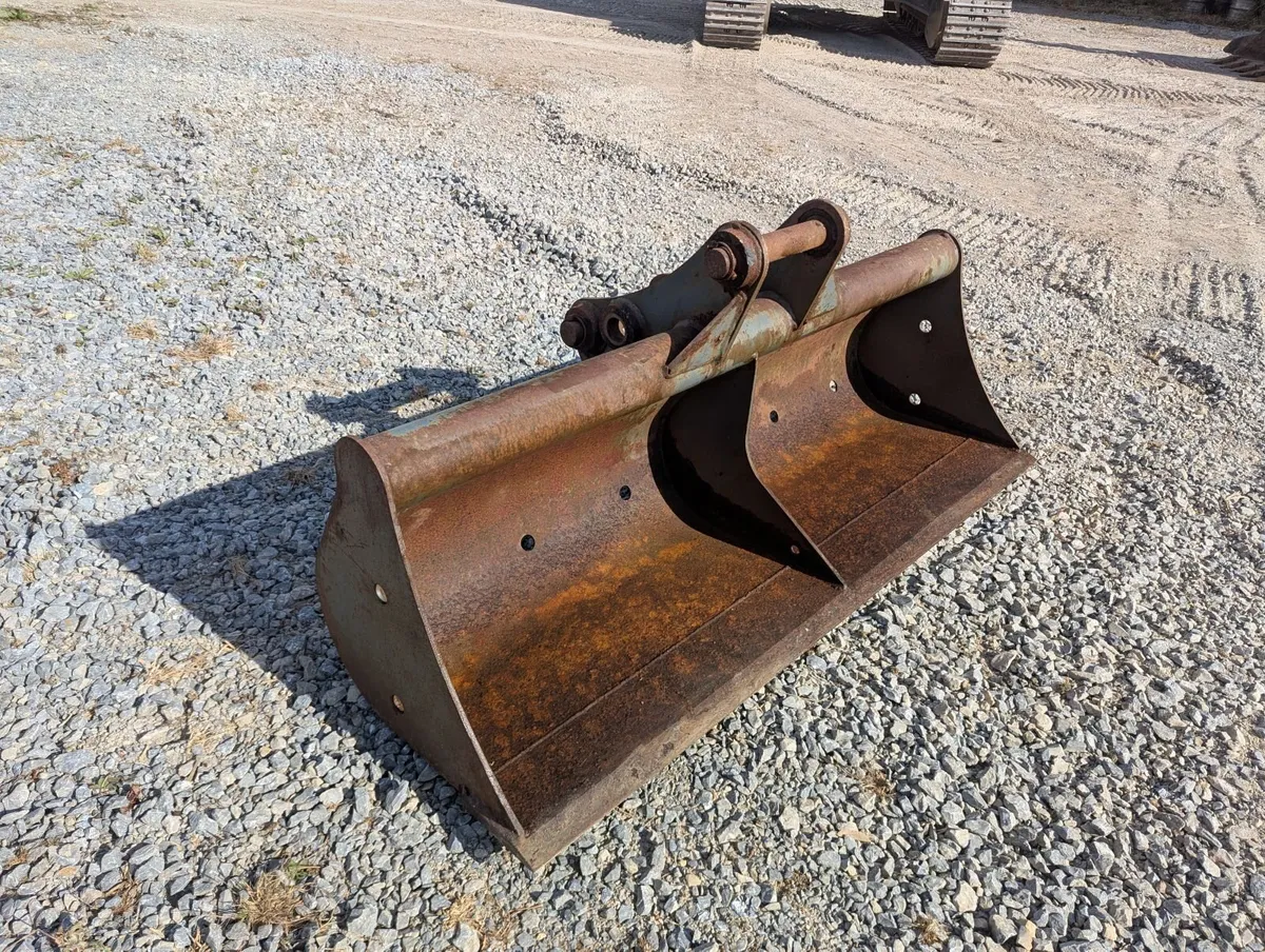 5ft (1.5m) Bucket 45mm Pins – Unused - Image 1