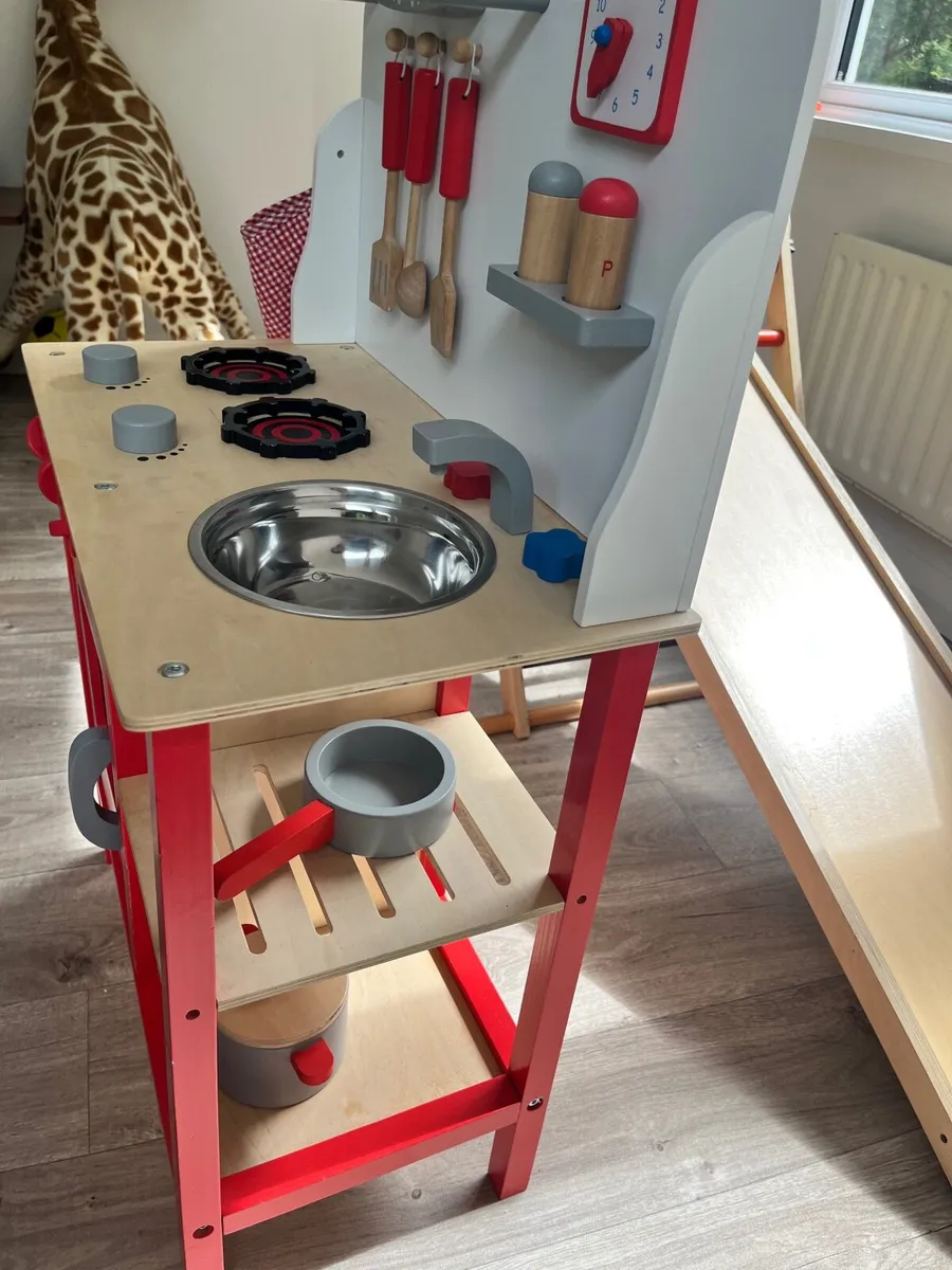 New Classic Toys play kitchen - Image 2