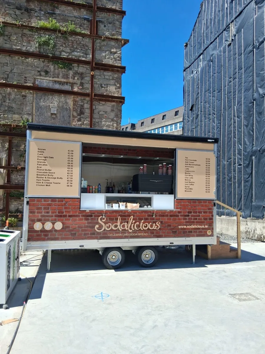 Food Trailer - Image 1