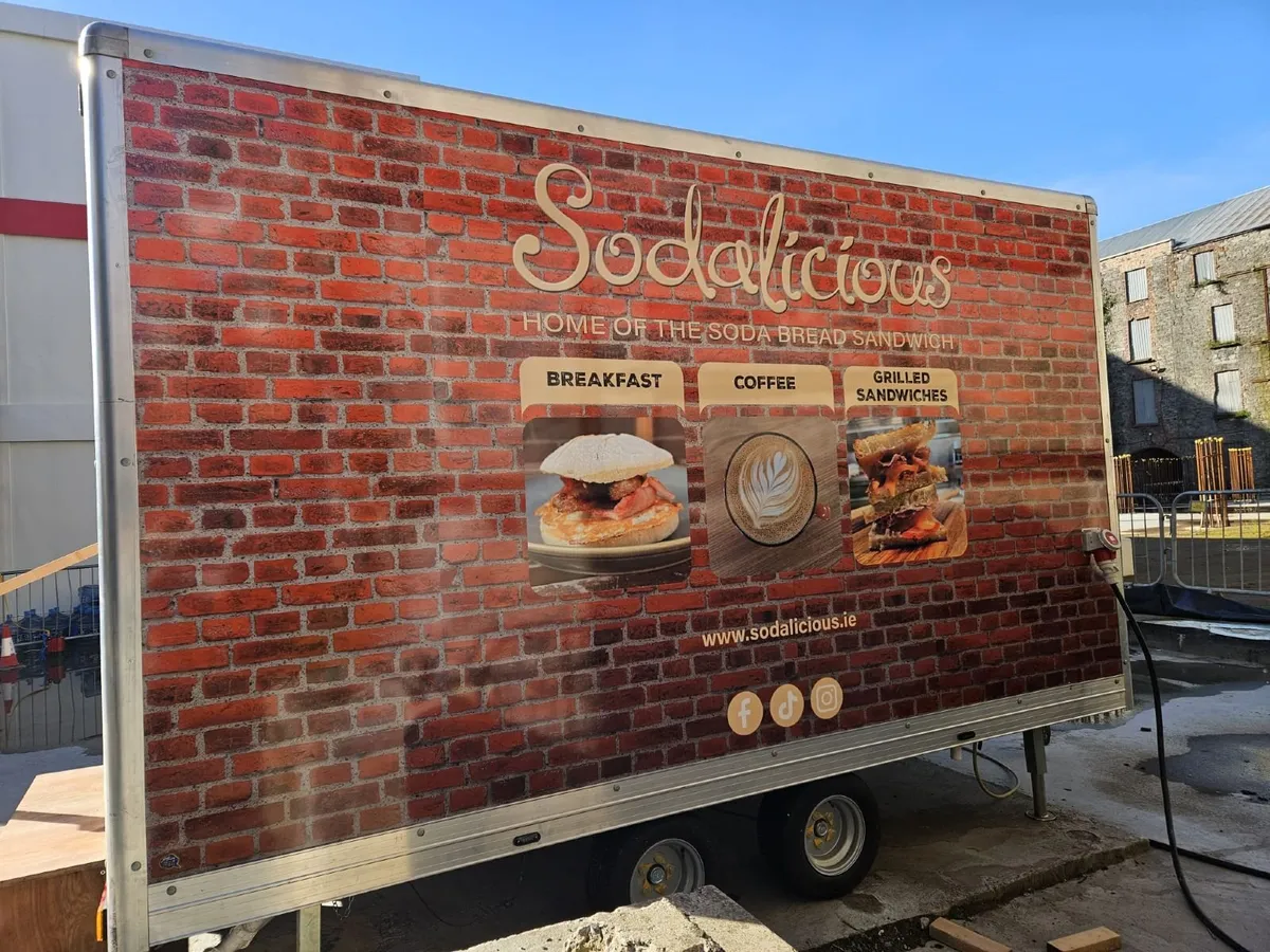 Food Trailer - Image 3