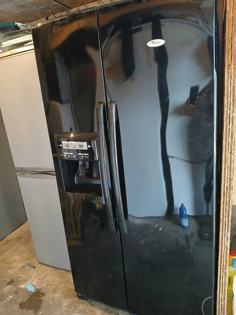 WHIRLPOOL AMERICAN FRIDGE AND FREEZER - Image 3