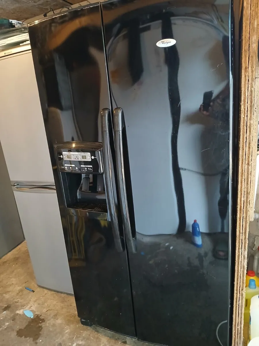 WHIRLPOOL AMERICAN FRIDGE AND FREEZER - Image 4