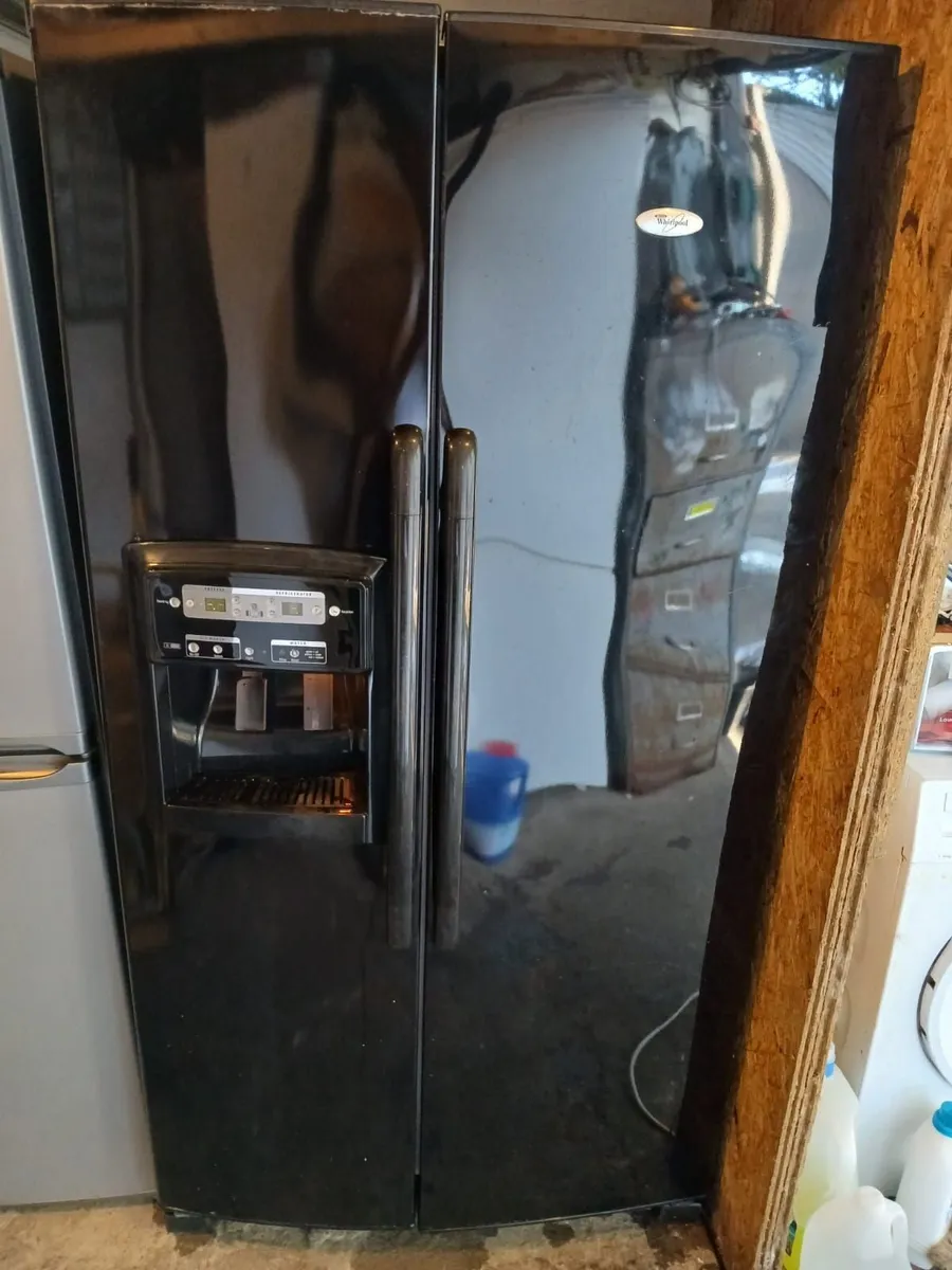 WHIRLPOOL AMERICAN FRIDGE AND FREEZER - Image 1