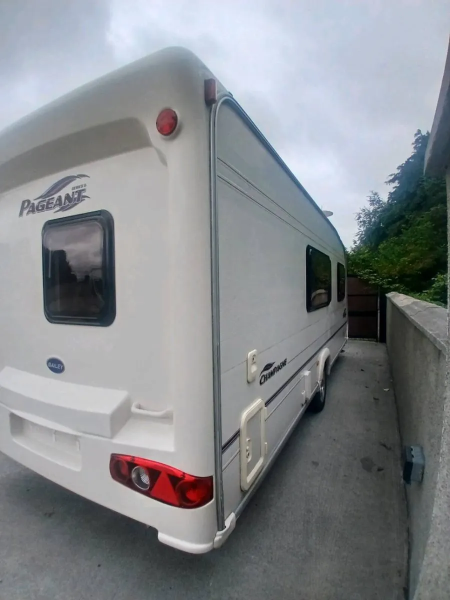 4 berth Bailey pageant - Image 4