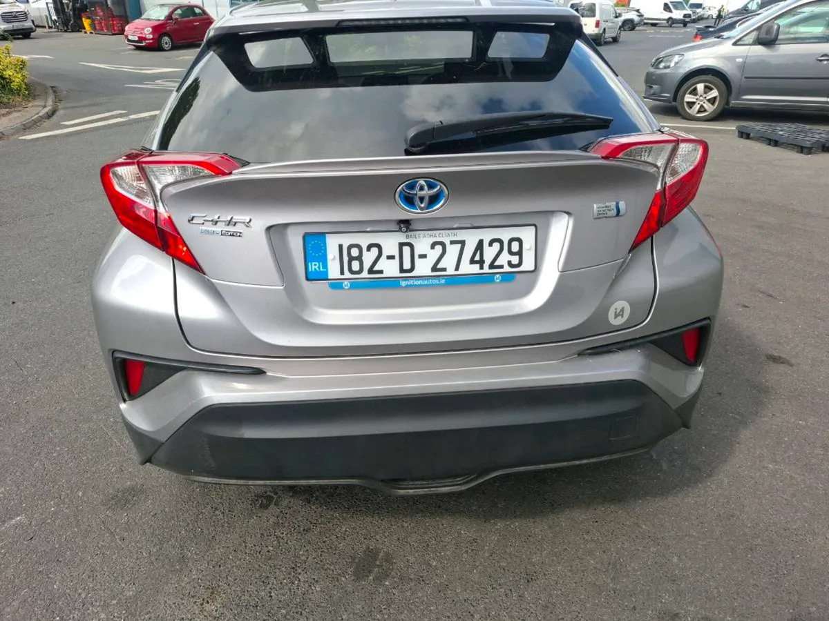 TOYOTA CHR HYBRID - Image 4
