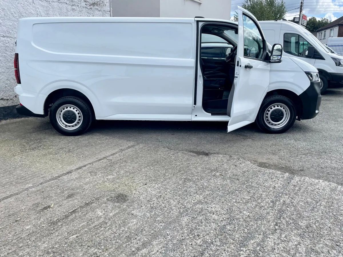Volkswagen Transporter 30Trendline 2.0TDI LWB,2025 - Image 3