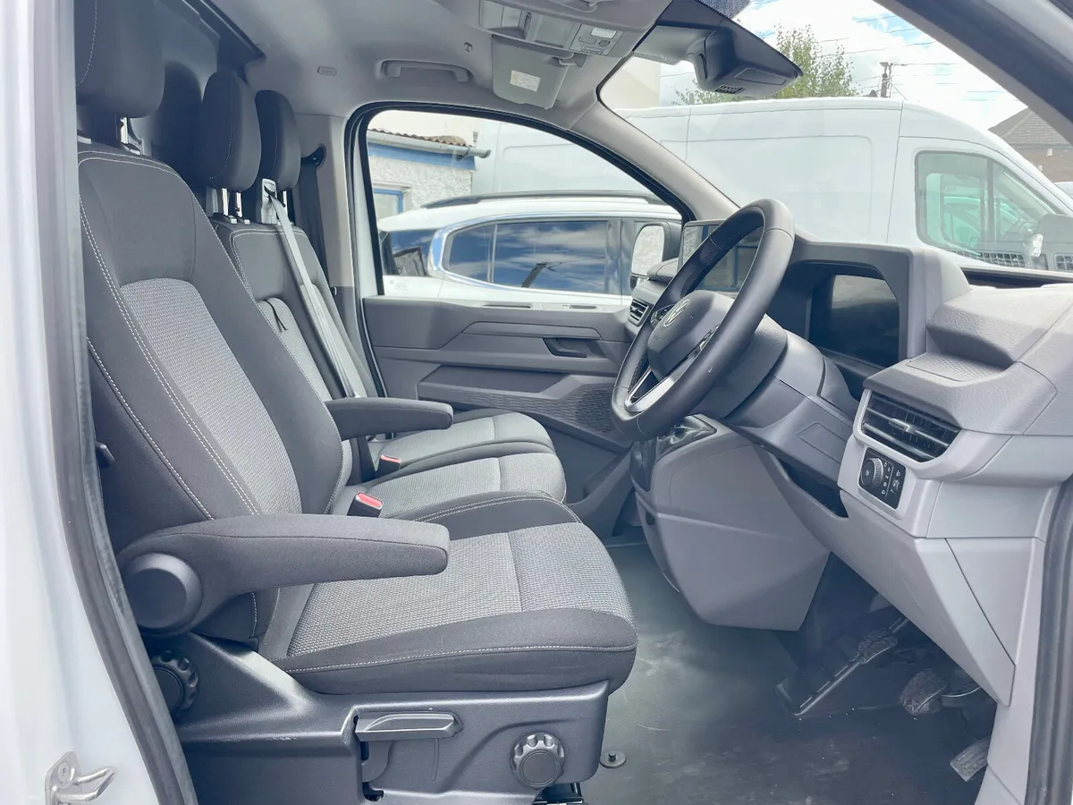 Volkswagen Transporter 30Trendline 2.0TDI LWB,2025 - Image 4