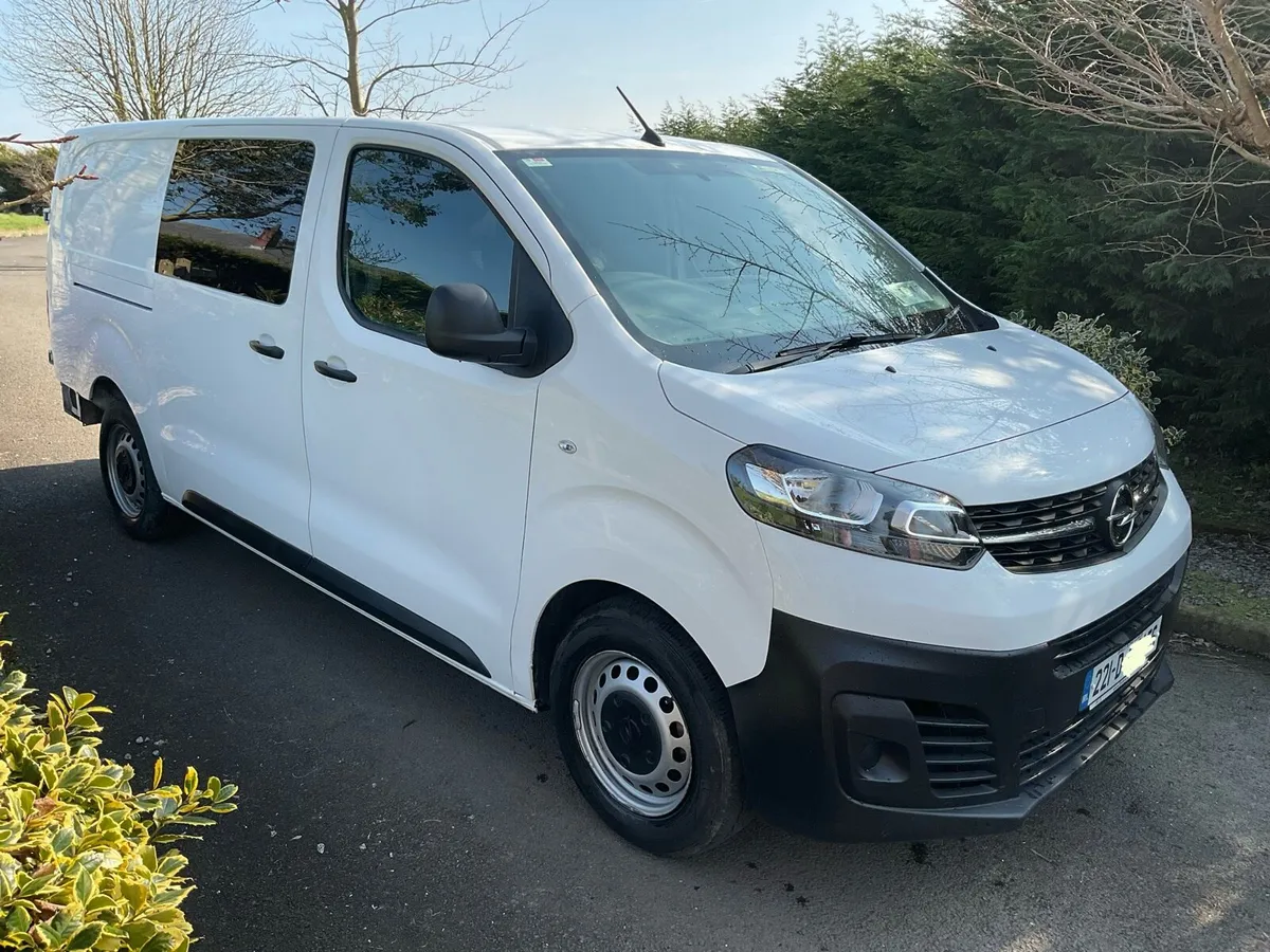221 Opel vivaro van - Image 2