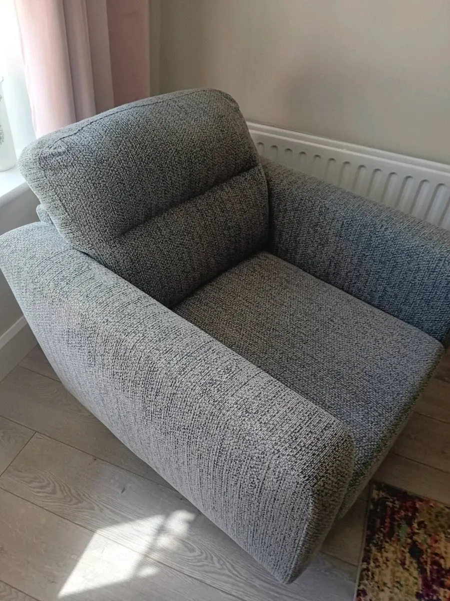 Armchair - Image 3