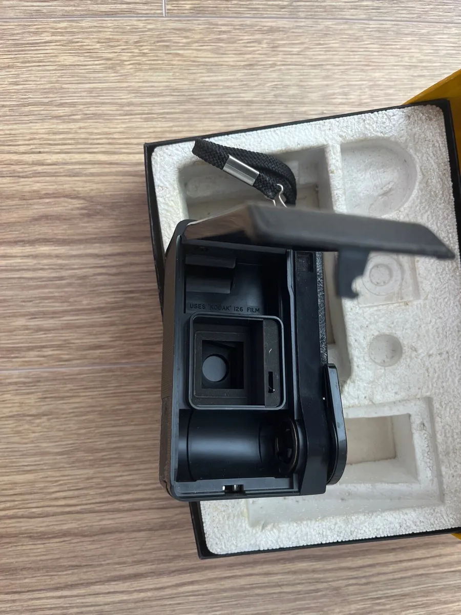 Kodak Instamatic camera - Image 2