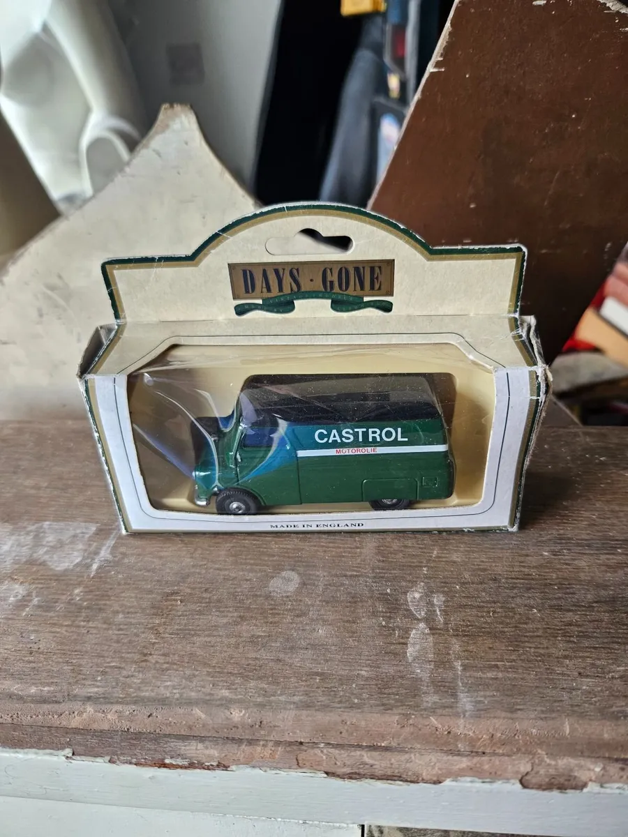 Corgi Lledo Castrol Oil Van