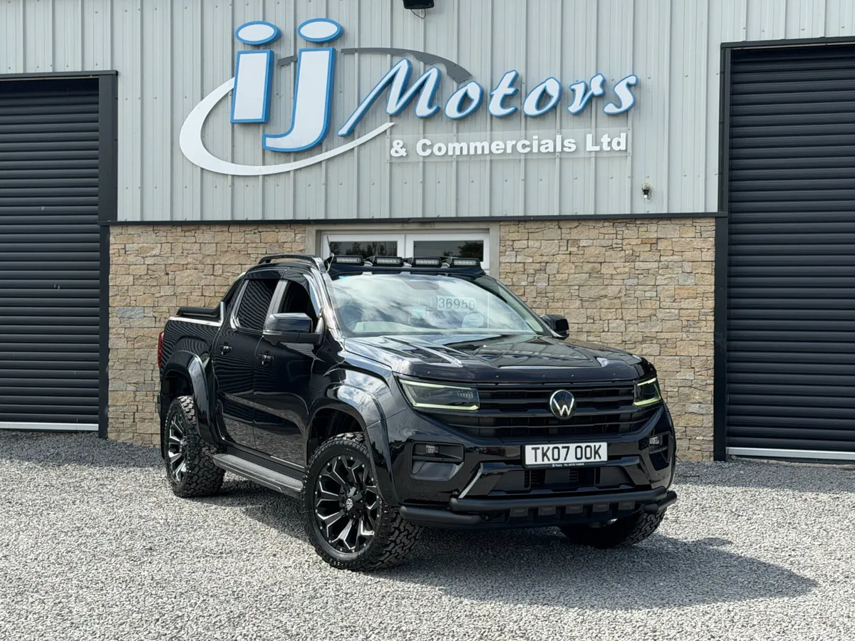 2024 VOLKSWAGEN AMAROK TDI 4M STYLE CREWCAB PICKUP - Image 1