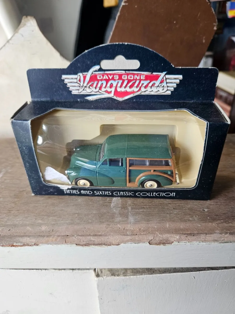 Corgi Vanguards Morris Minor