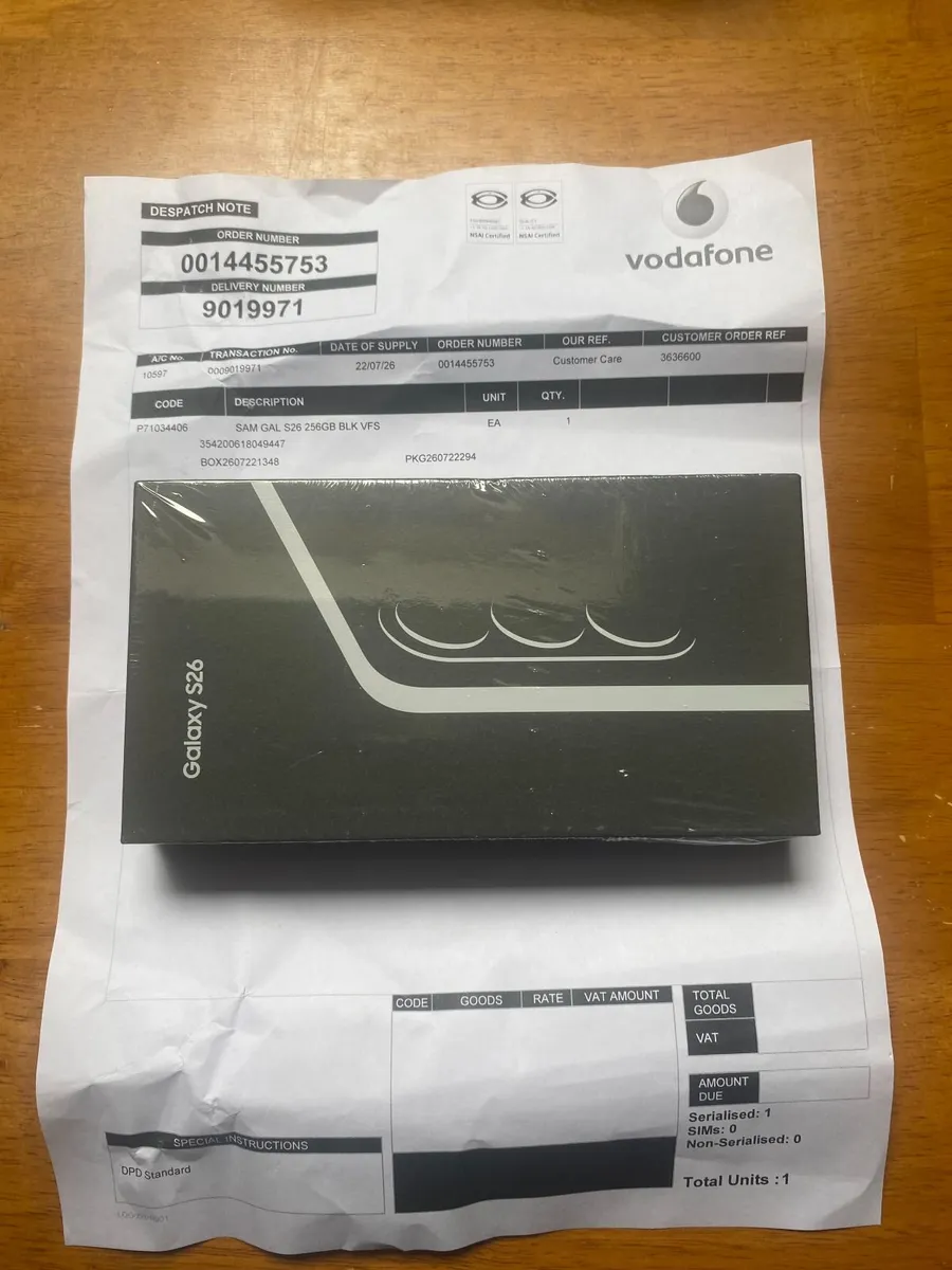 Samsung Galaxy S26 256GB Black in box - quick sale - Image 2