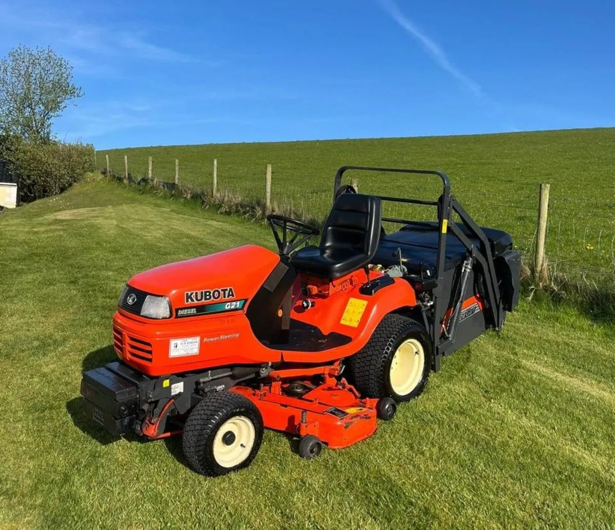 Kubota G21 Diesel Ride-on Lawnmower (Only 361 Hrs) - Image 4