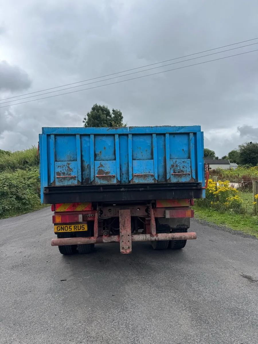 Iveco tipper - Image 3