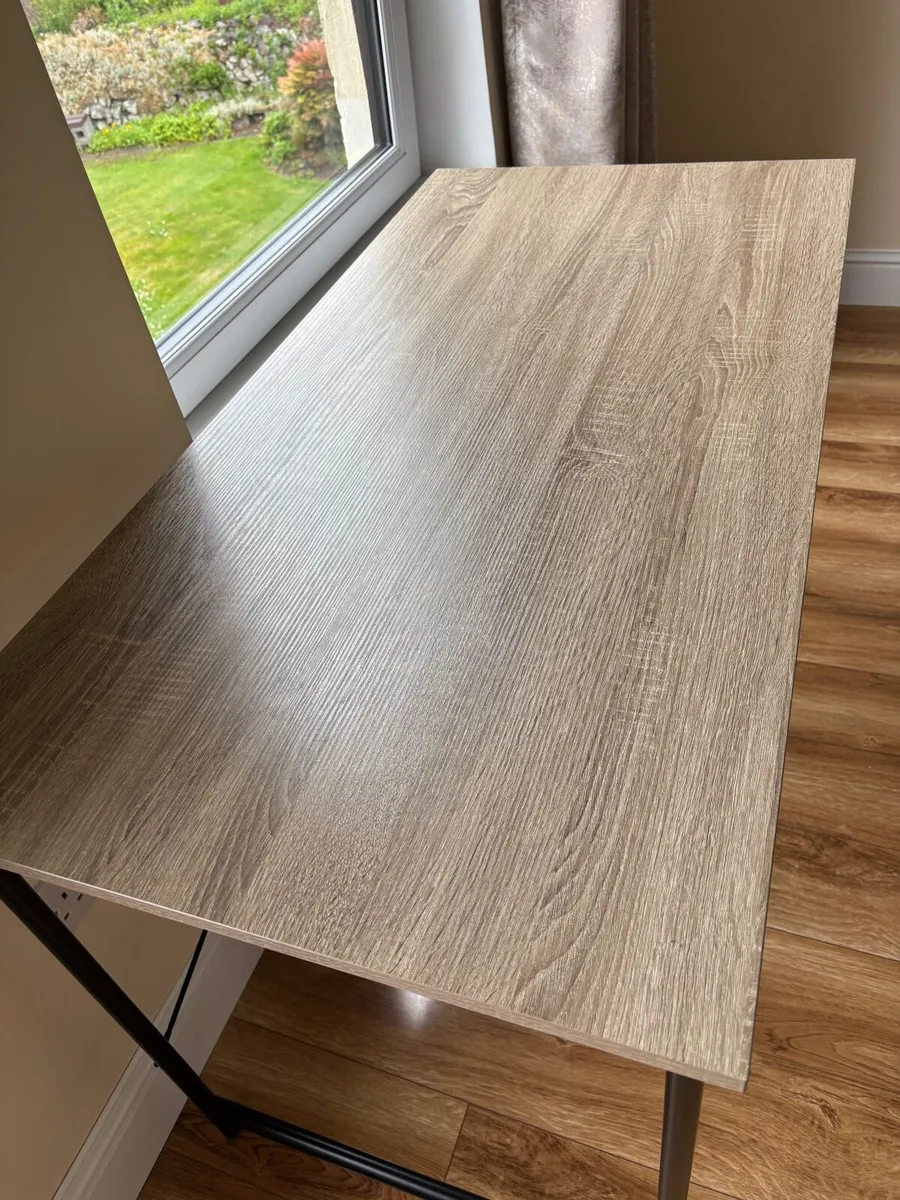 Office desk - Image 3