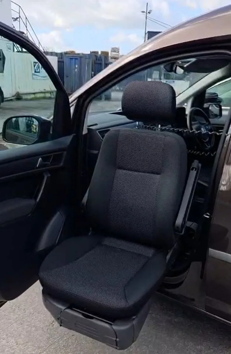 Swivel Seat - Image 2