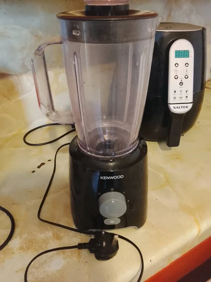 Kenwood Black Blender - Image 1