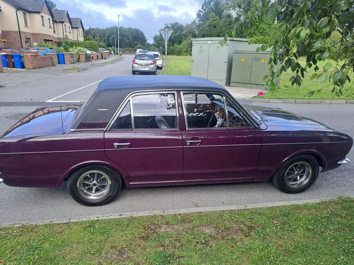 Ford Cortina 1600e  1970 - Image 2