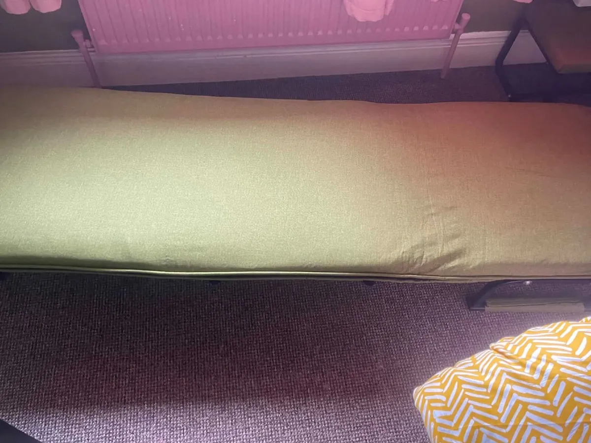 bed chair  as new - Image 2