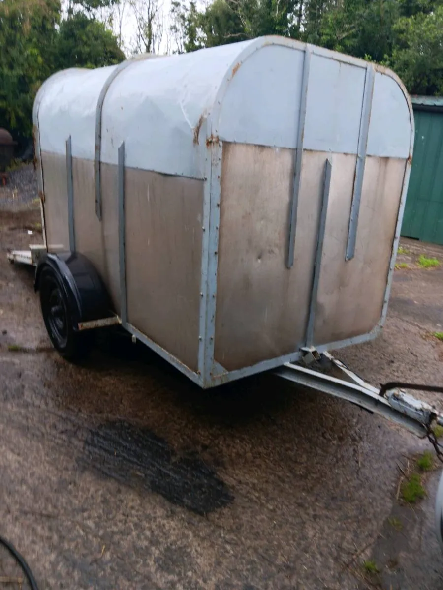 linkbox perkins engine bale lifter  dexta  trailor - Image 1